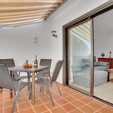 Daire Superb Flat, Terrace 20m, 2rooms, Pool, Wi Fi