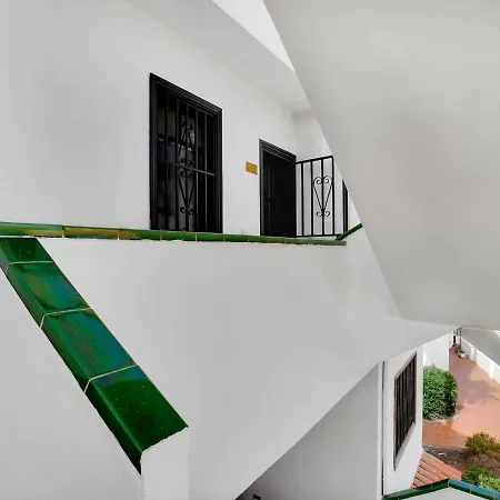 Superb Flat, Terrace 20m, 2rooms, Pool, Wi Fi 아파트 코스타델실렌시오